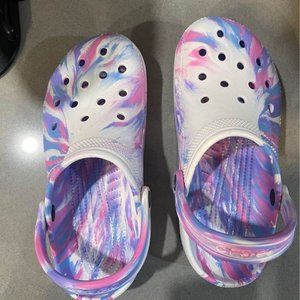 NWOT Crocs Classic Marbled Tie Dye Clog